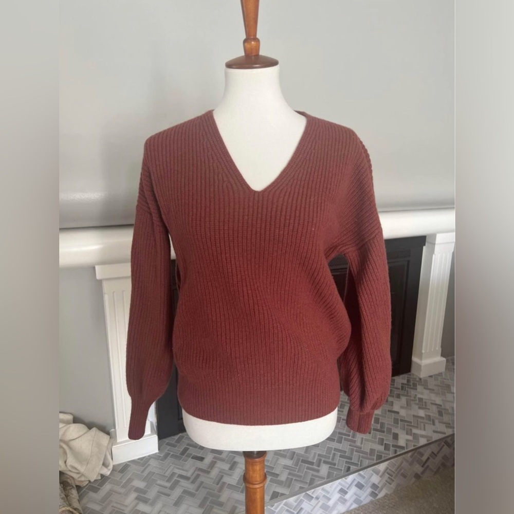 Madewell Rust V-Neck Ribbed Sweater